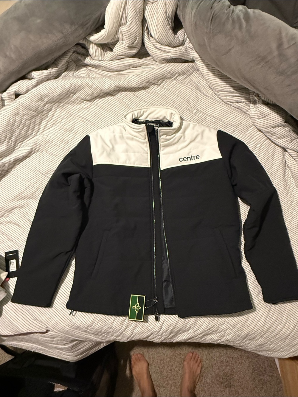 Centre Men's Black and Cream Quilted Puffer Jacket - Picture 7 of 7